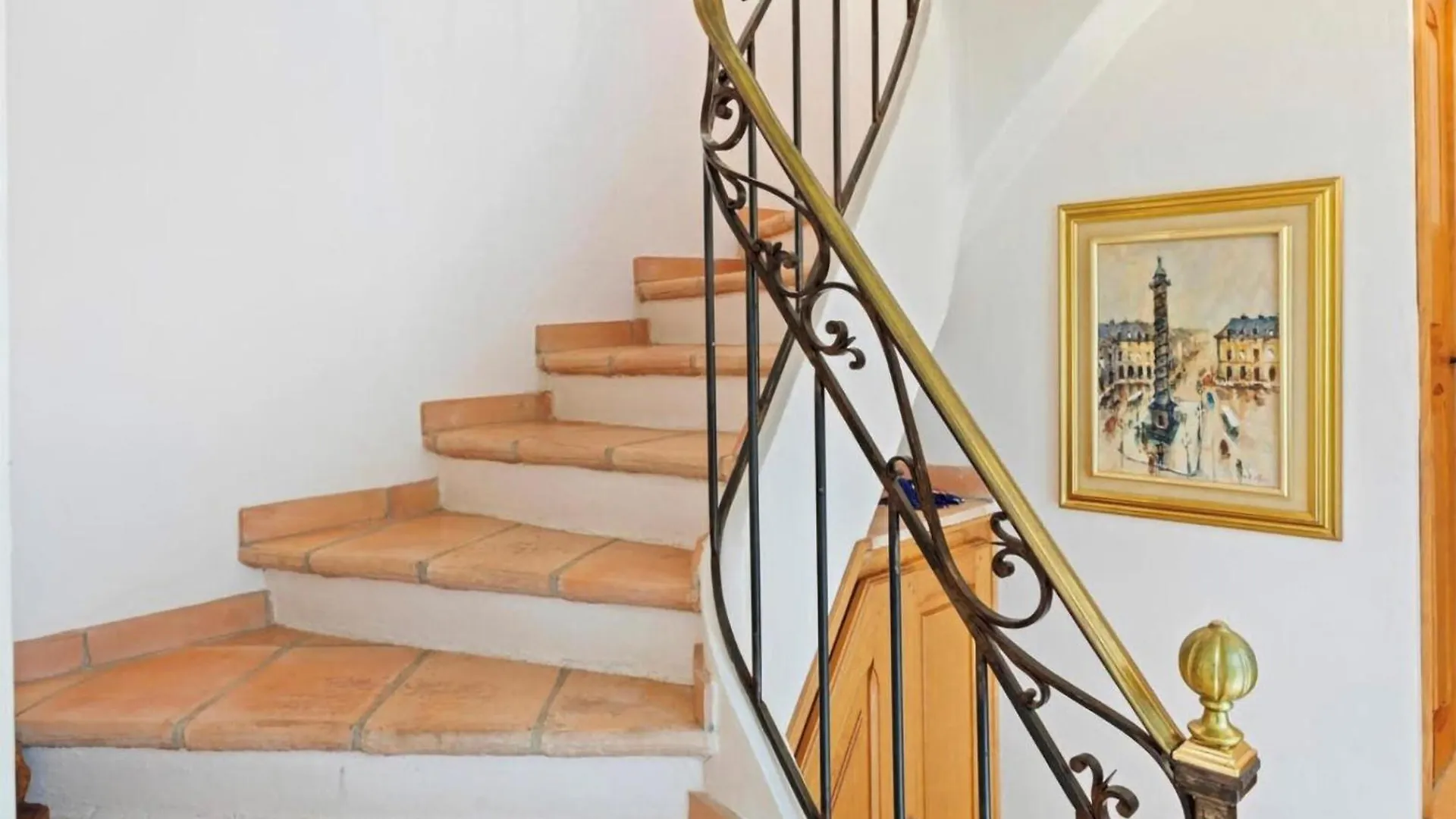 4 Bedroom Cozy Home In لا كول سور لو 0*,