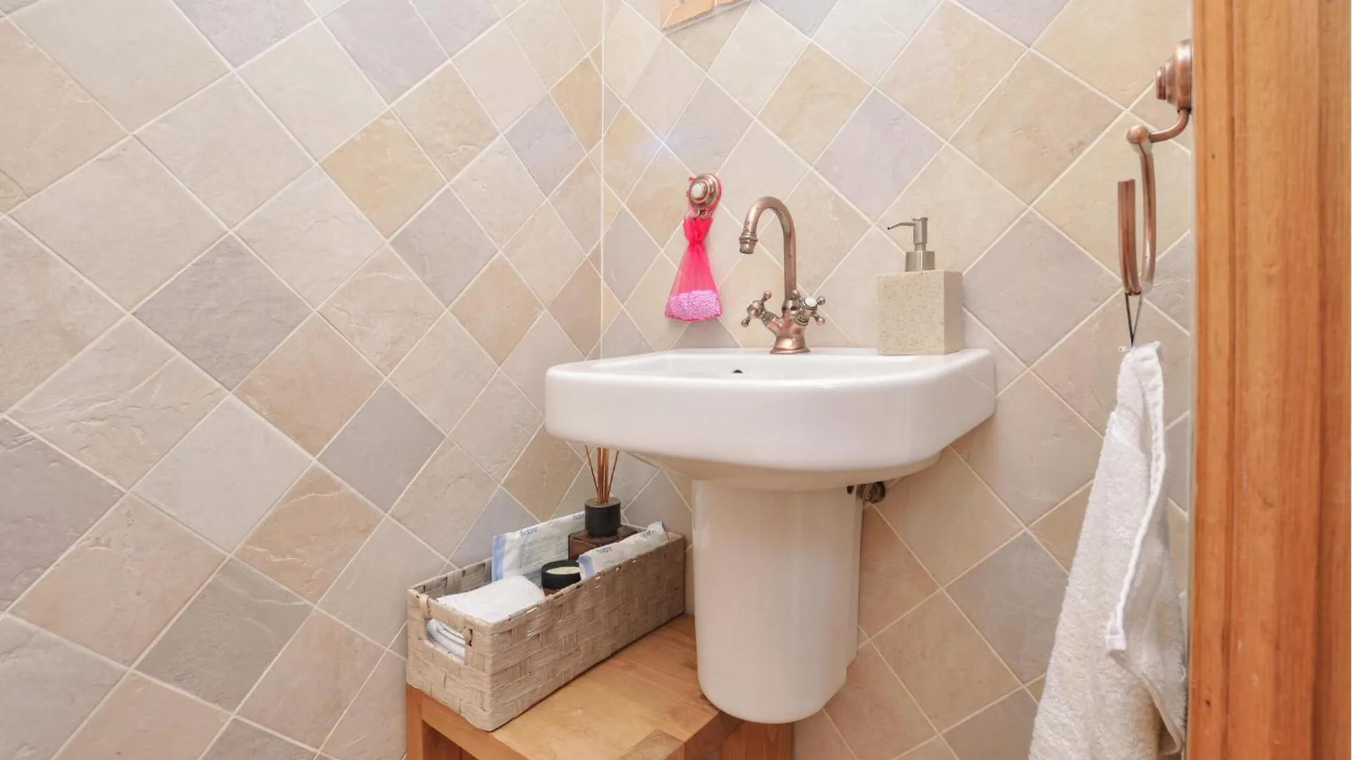 بيت للعطل 4 Bedroom Cozy Home In لا كول سور لو